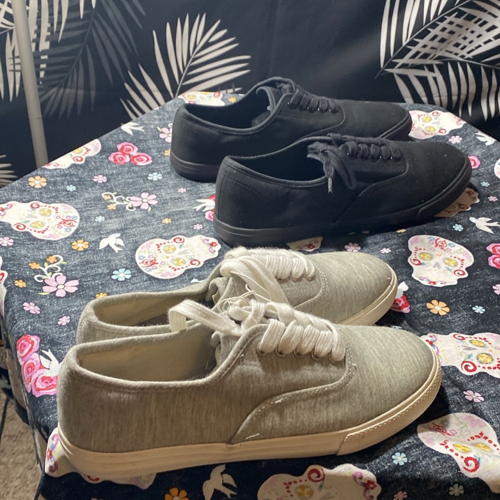 Amazon Essentials Men’s Lace-Up Sneakers –  (New, No Tags)